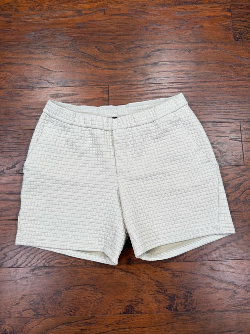 Men's Lulu Lab Cream Textured Grid Knit Shorts